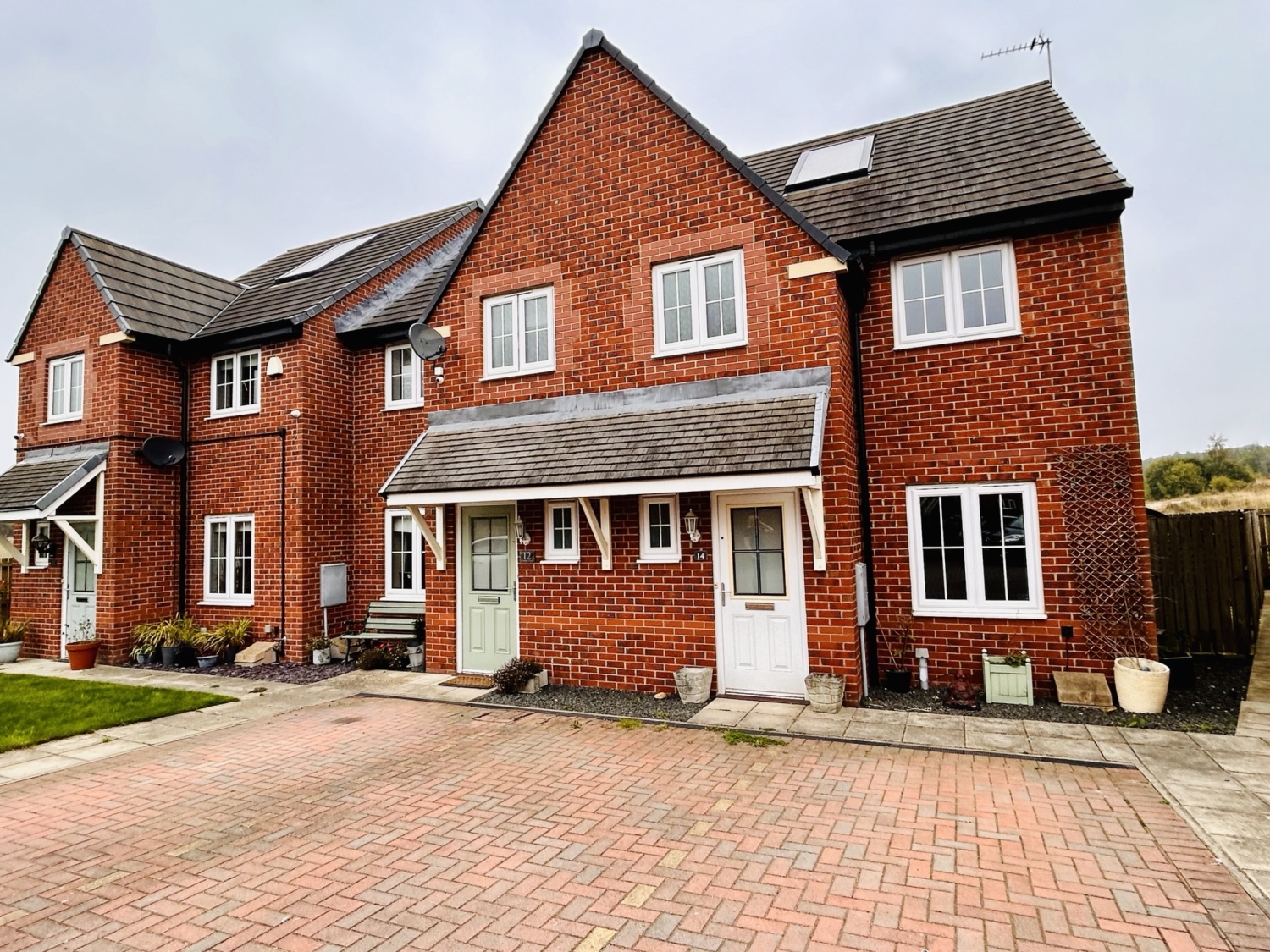 3 bedroom Semi-Detached To Let