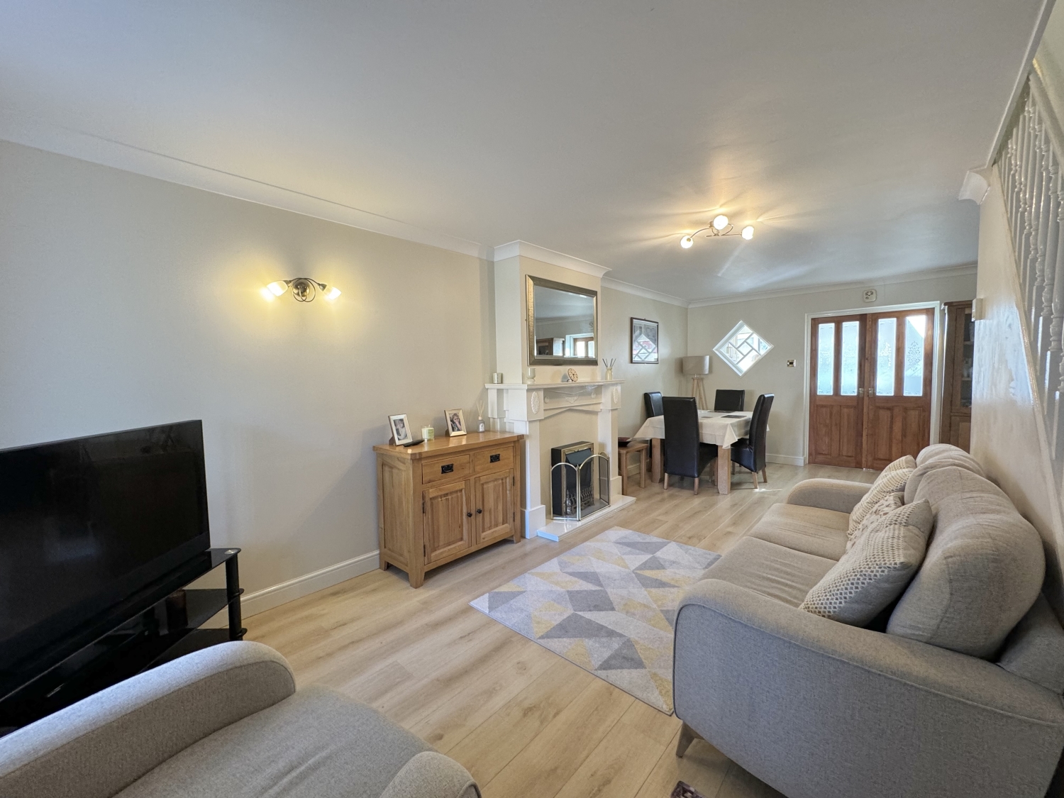 2 bedroom Semi-Detached For Sale