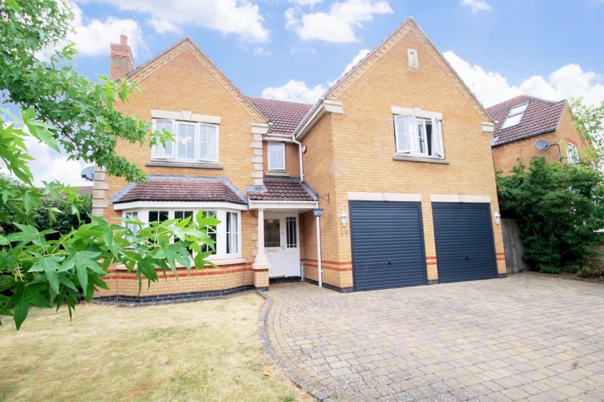 4 bedroom Detached House Let