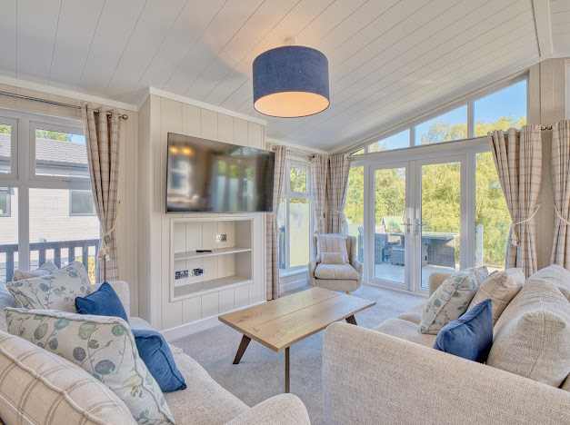 2 bedroom Lodge For Sale
