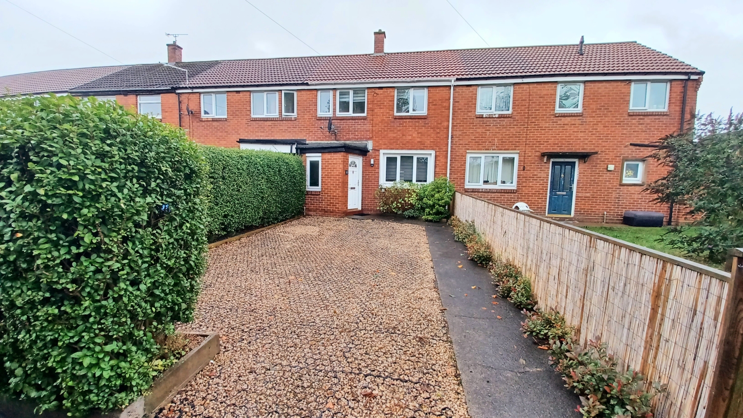 2 bedroom Terraced For Sale