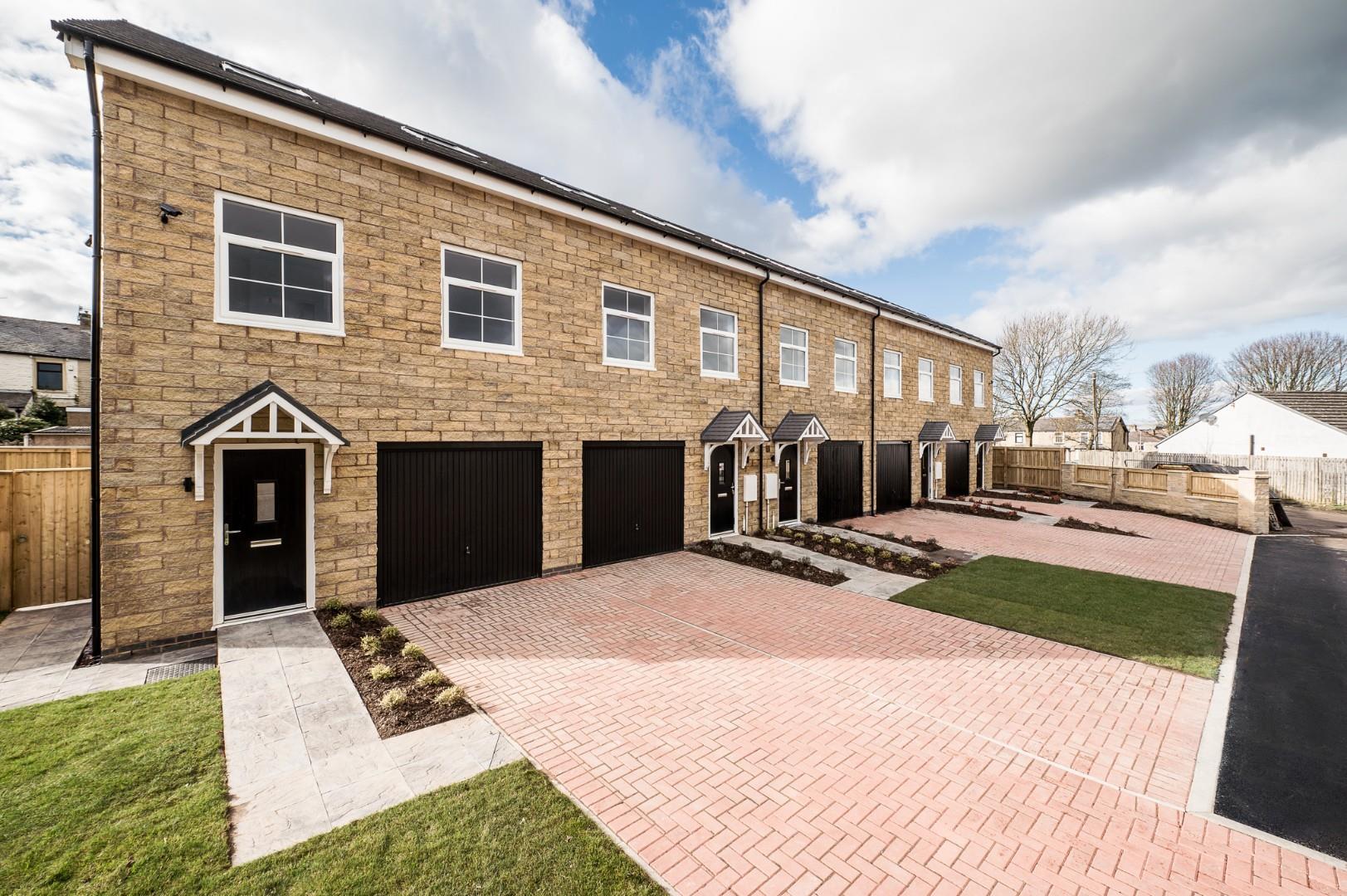 3 bedroom Townhouse For Sale