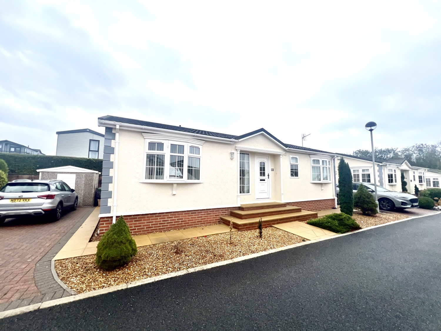 2 bedroom Park Home For Sale