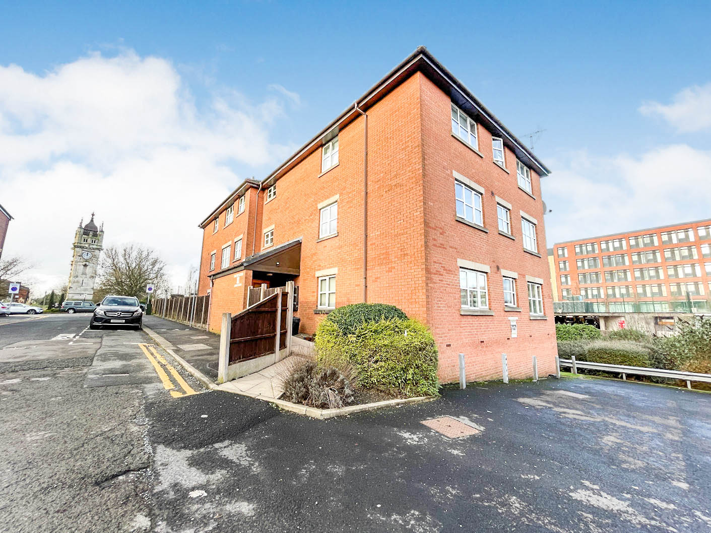2 bedroom Property SSTC