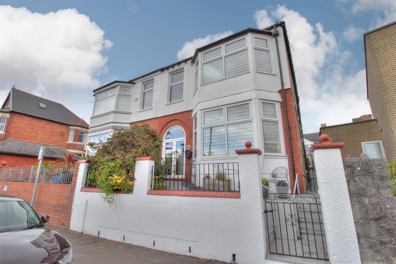 4 bedroom Semi-Detached House For Sale