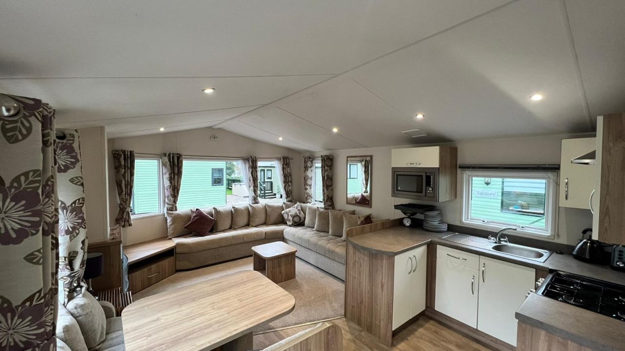 3 bedroom Static Home For Sale