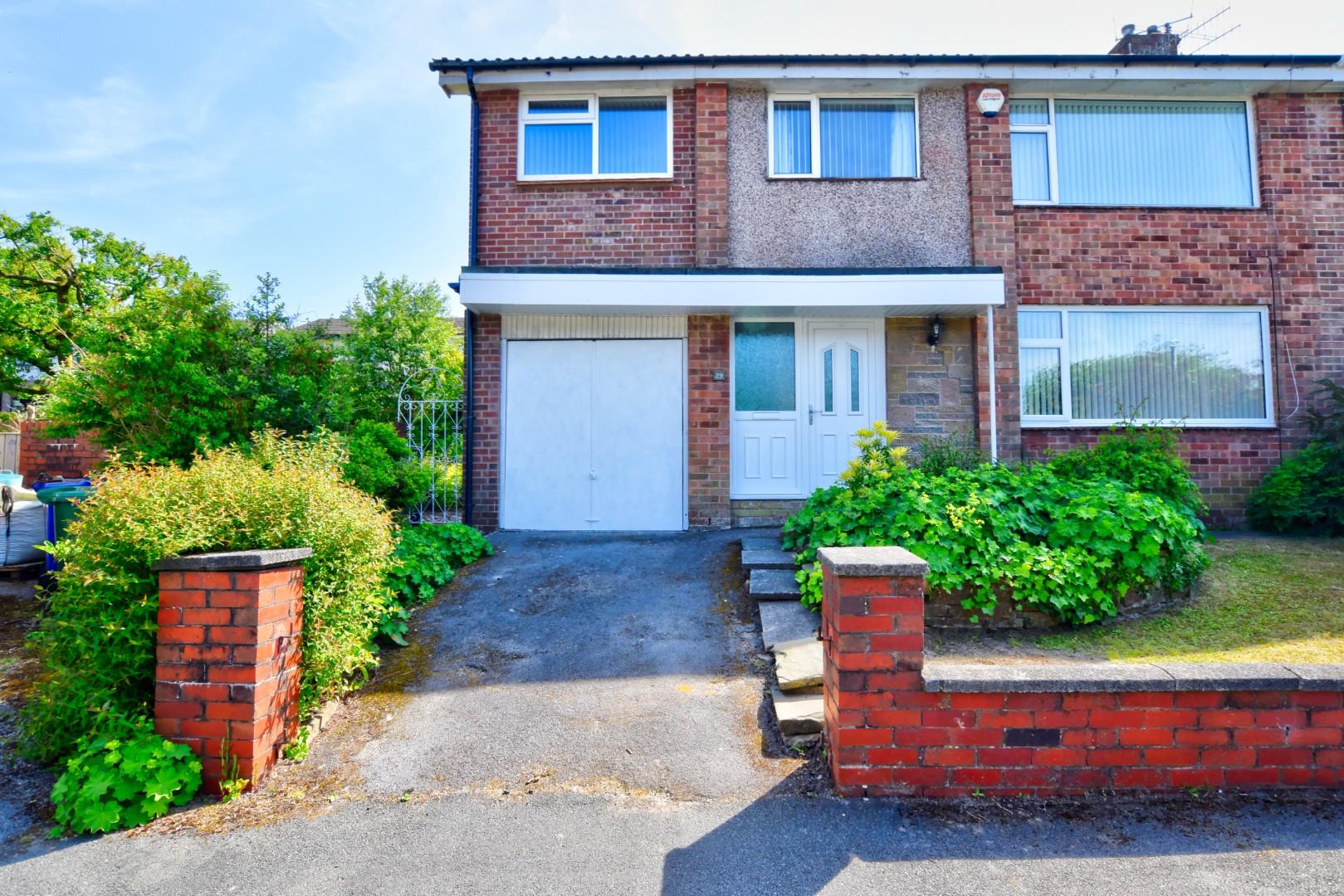 4 bedroom Semi-Detached For Sale