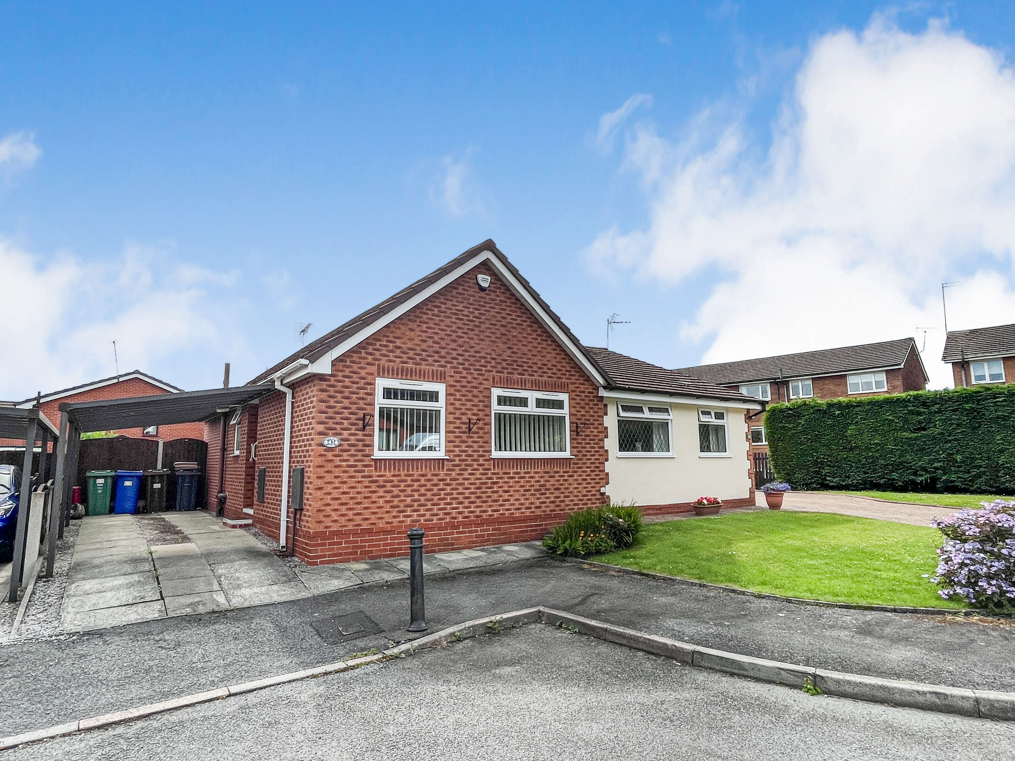 2 bedroom Bungalow For Sale