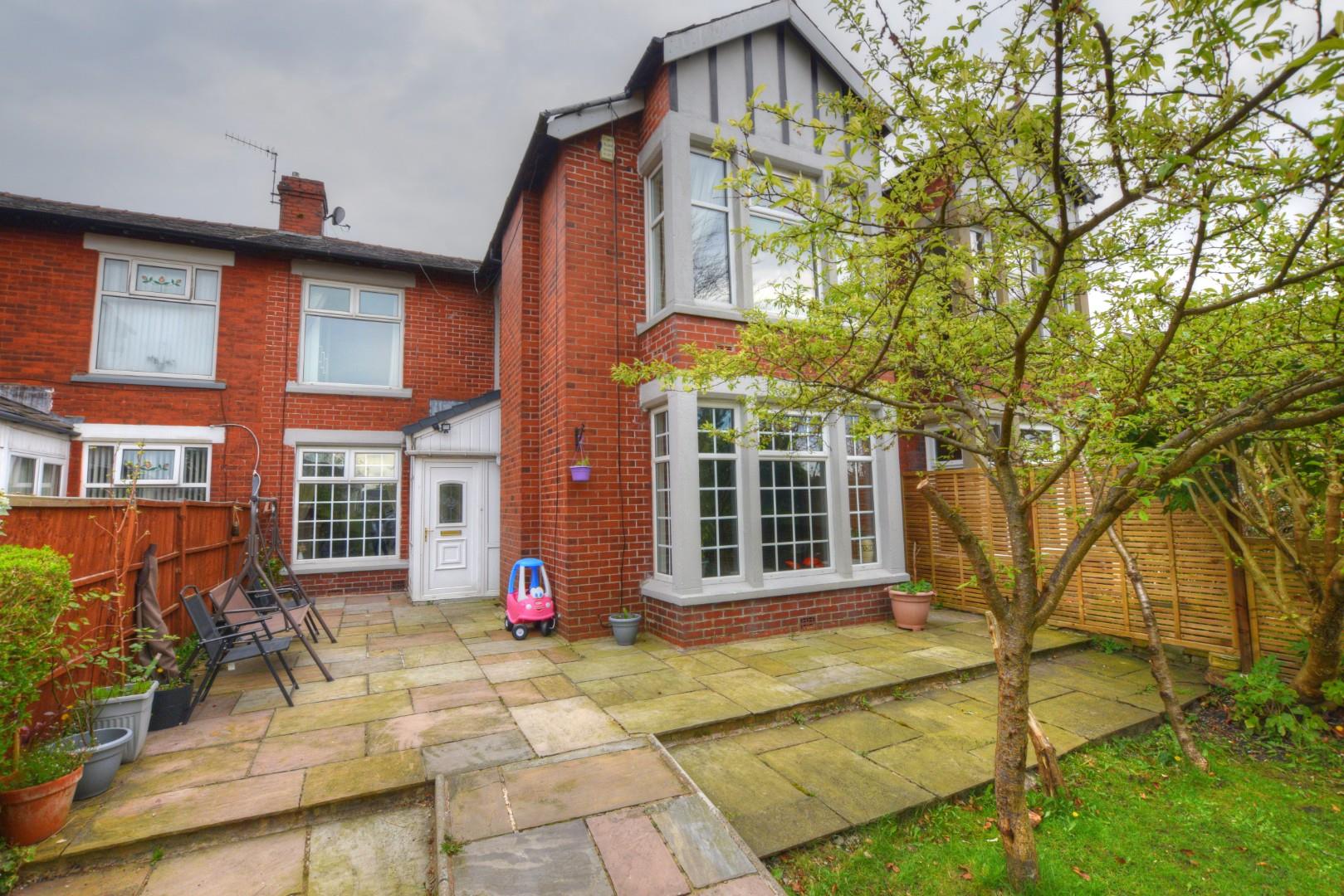 4 bedroom Terraced For Sale