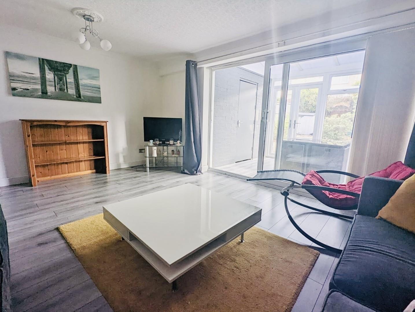 3 bedroom End of terrace house Let