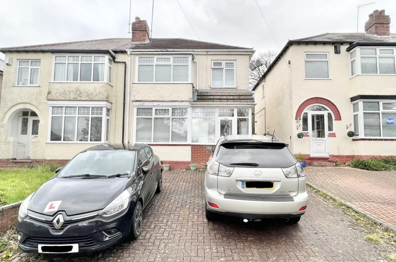 3 bedroom Semi-detached house Let