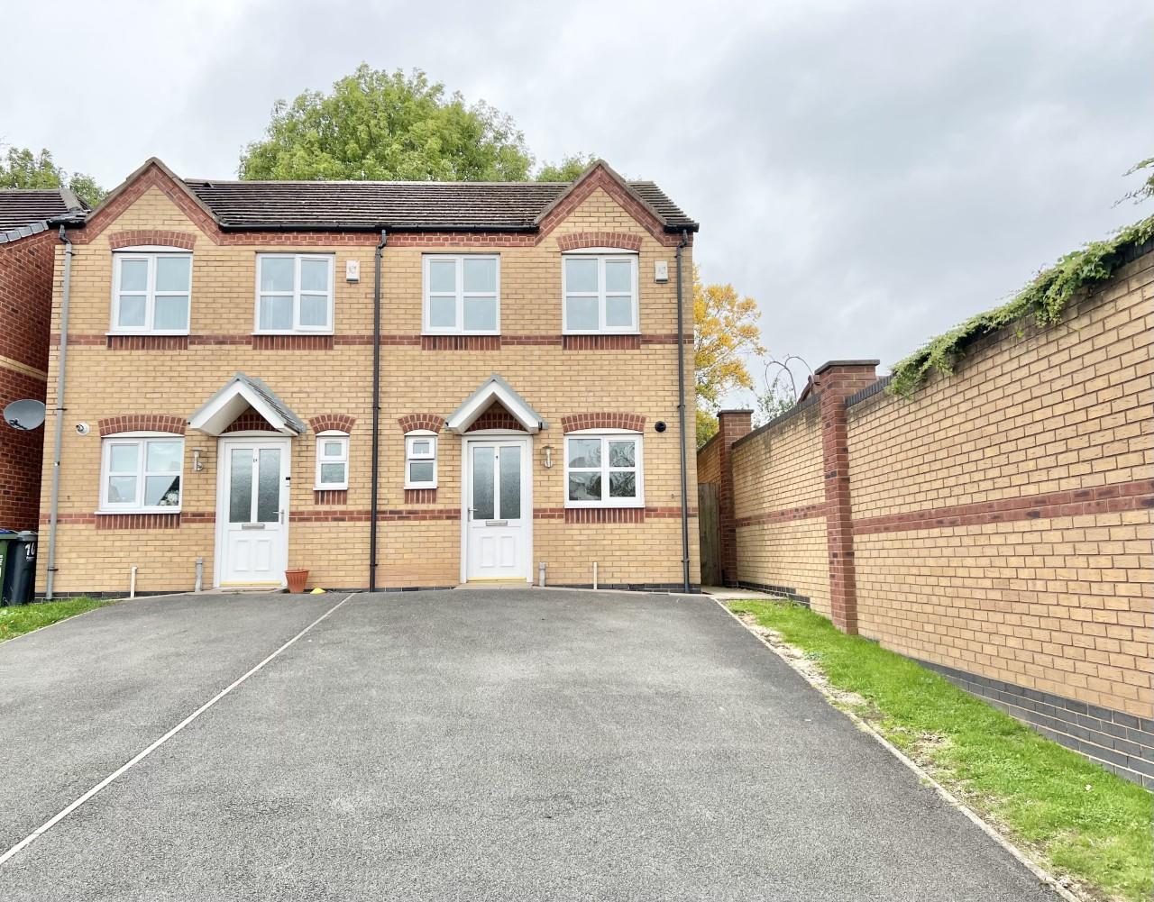 3 bedroom Semi-Detached House Let