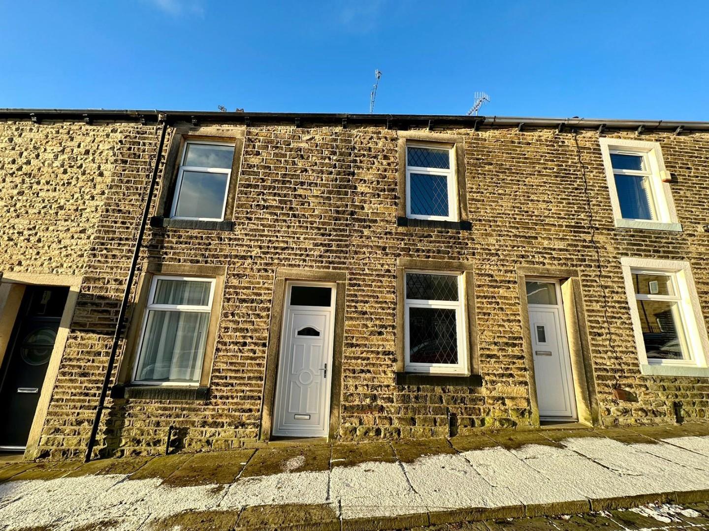 2 bedroom Terraced House To Let