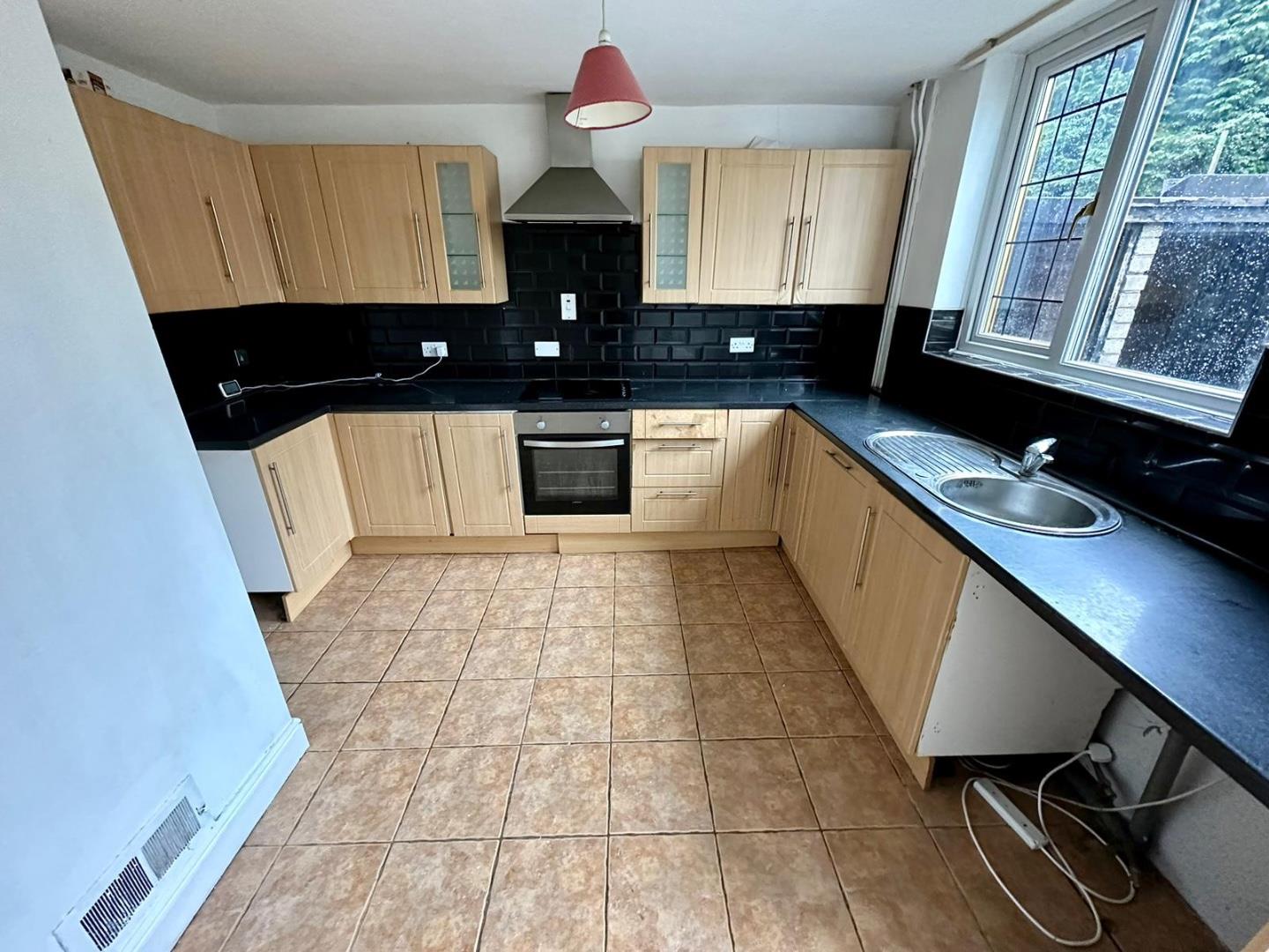 2 bedroom Detached Let Agreed