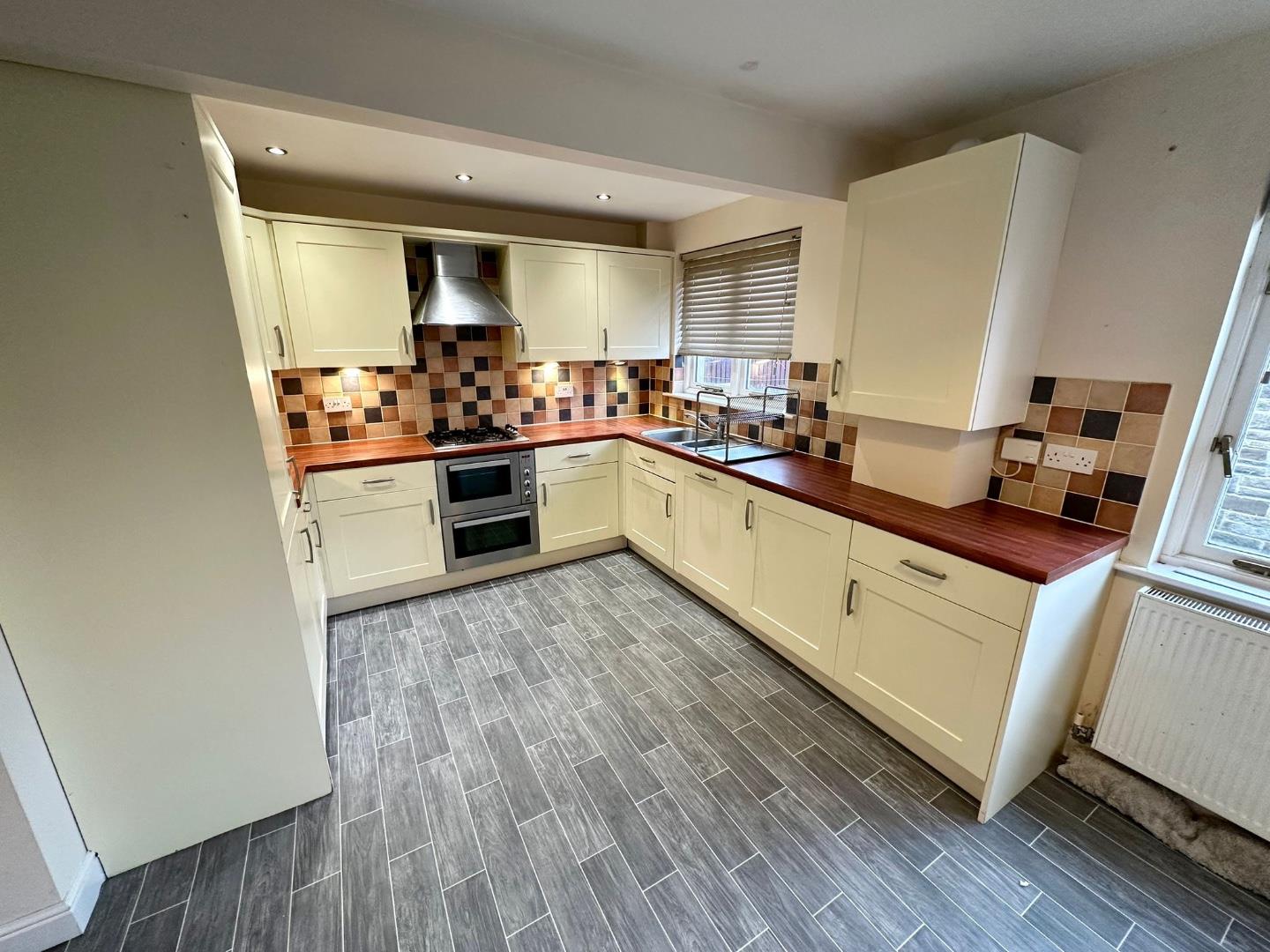 4 bedroom Terraced Let Agreed