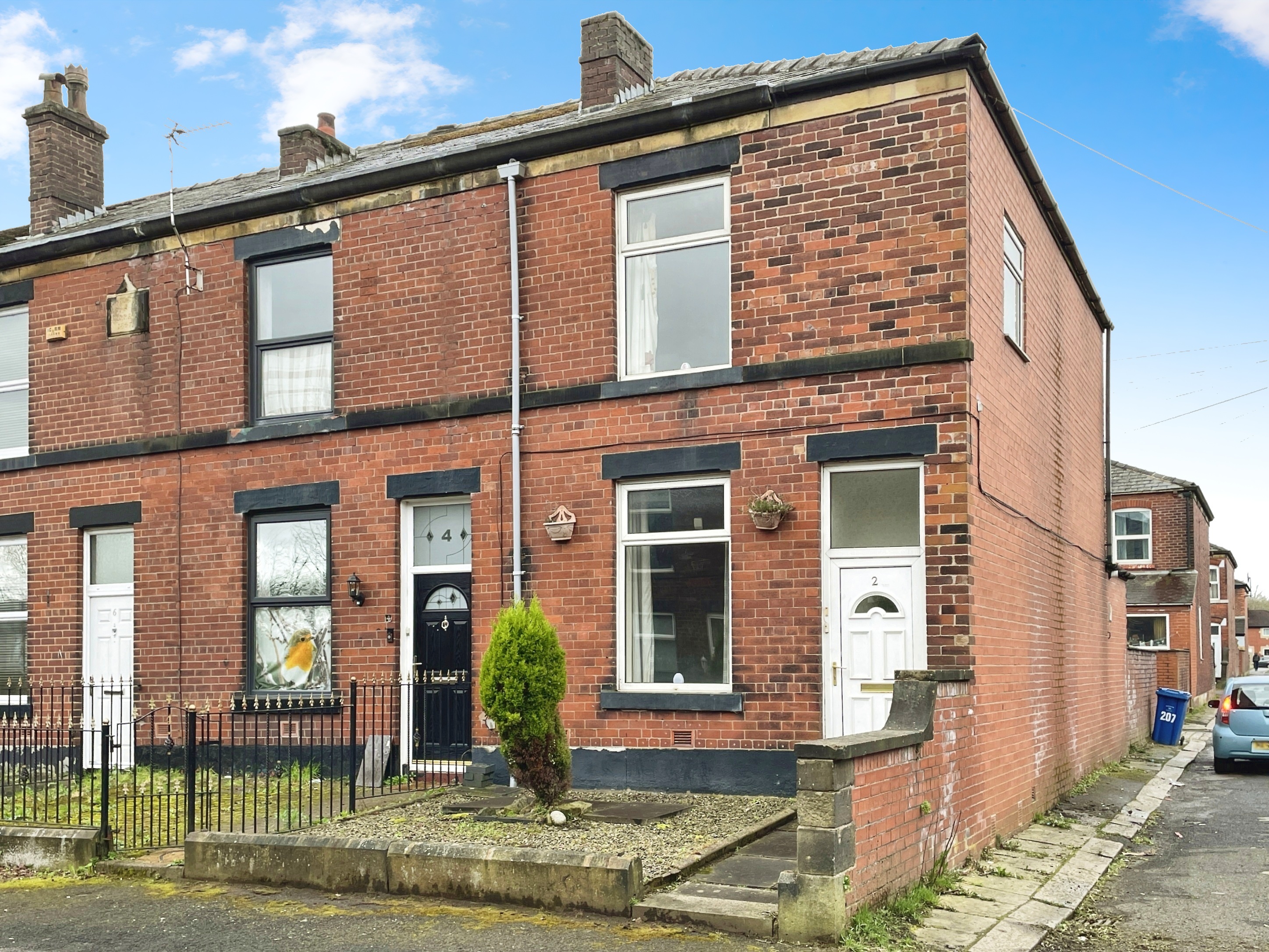 3 bedroom House For Sale
