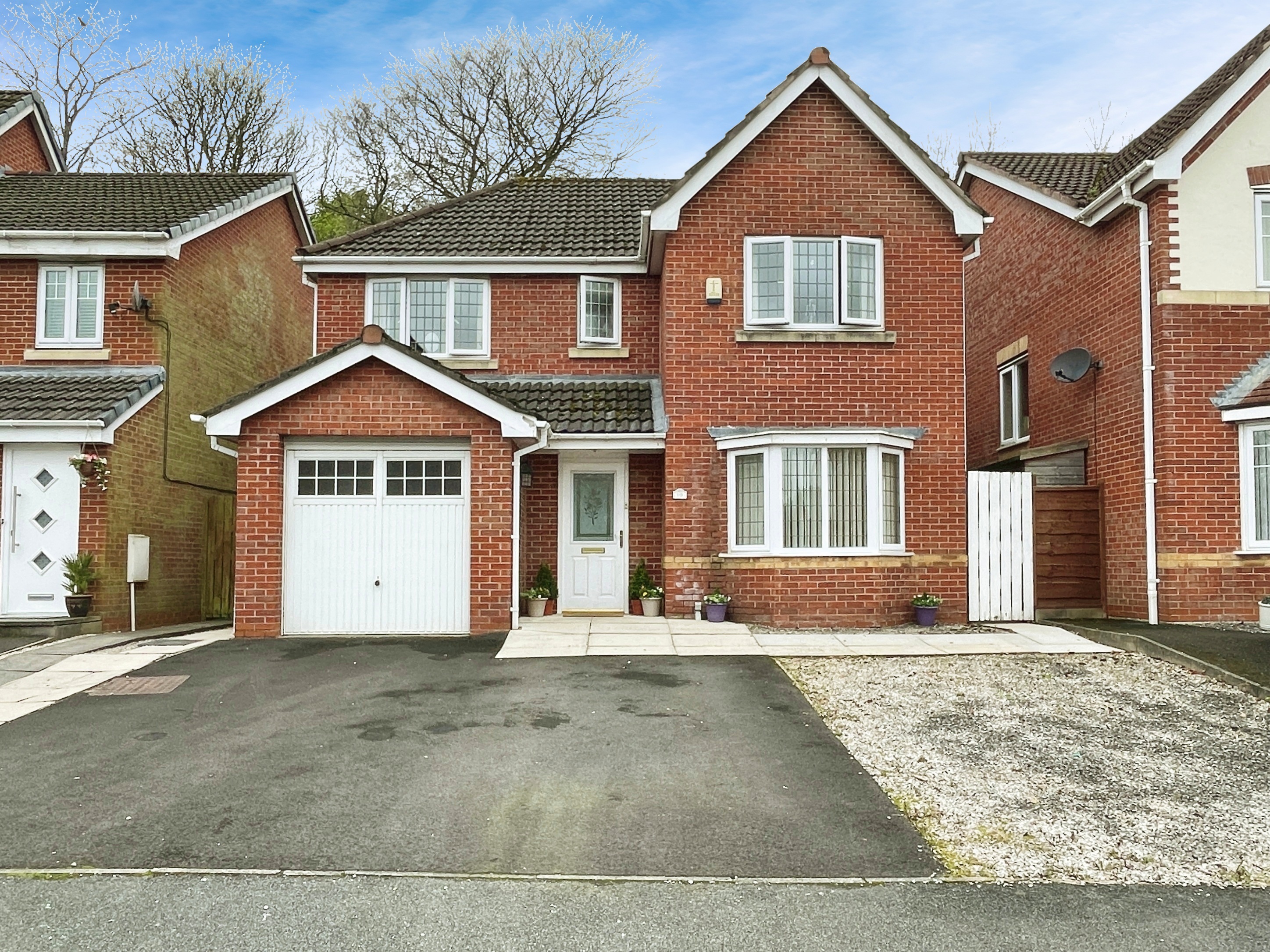 4 bedroom House (unspecified) For Sale
