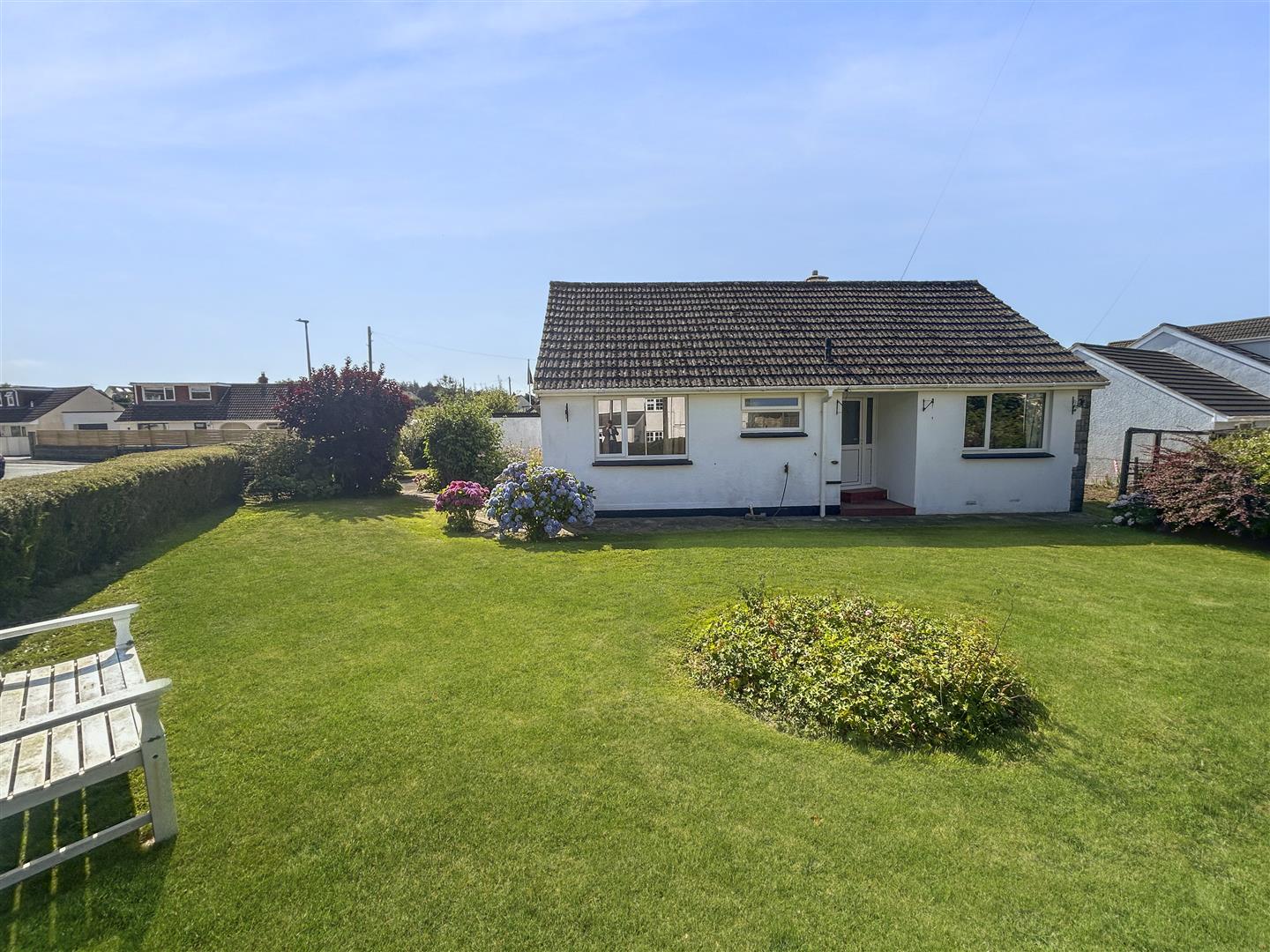 2 bedroom Detached house SSTC