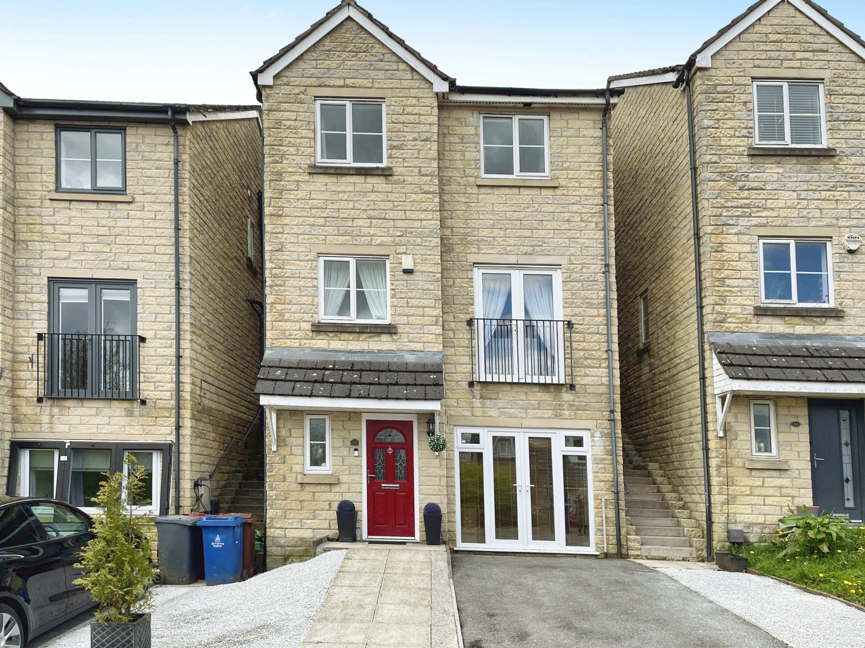 4 bedroom House (unspecified) For Sale