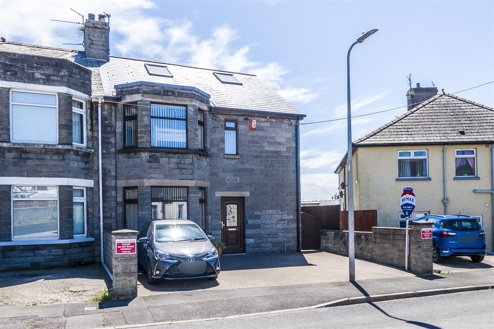 4 bedroom Semi-detached house SSTC