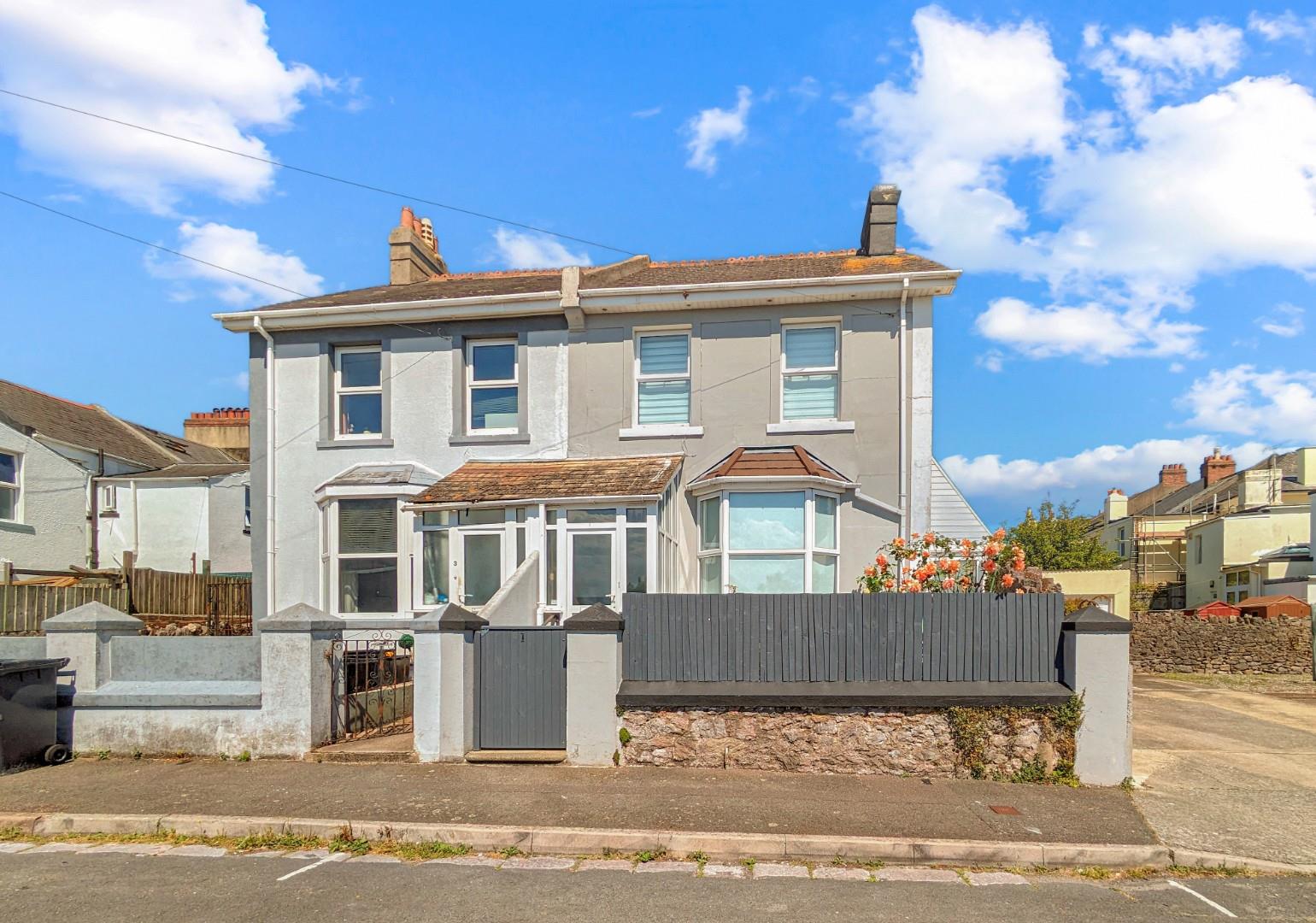4 bedroom Semi-Detached House For Sale