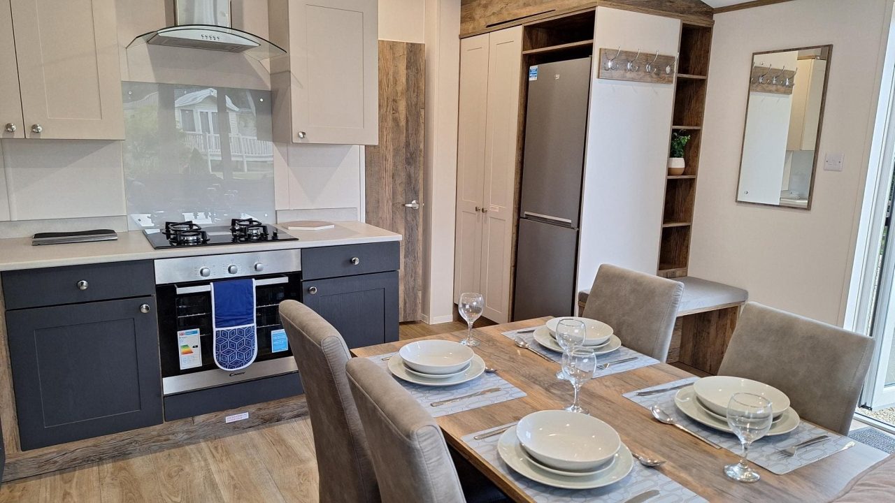 2 bedroom Lodge For Sale