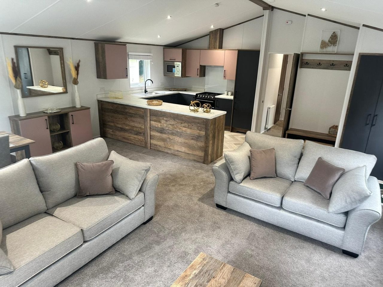 2 bedroom Lodge For Sale