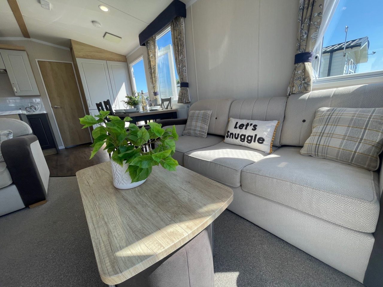 2 bedroom Static Home For Sale