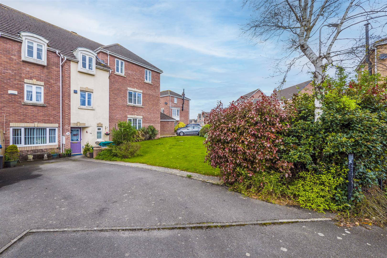 4 bedroom Townhouse For Sale