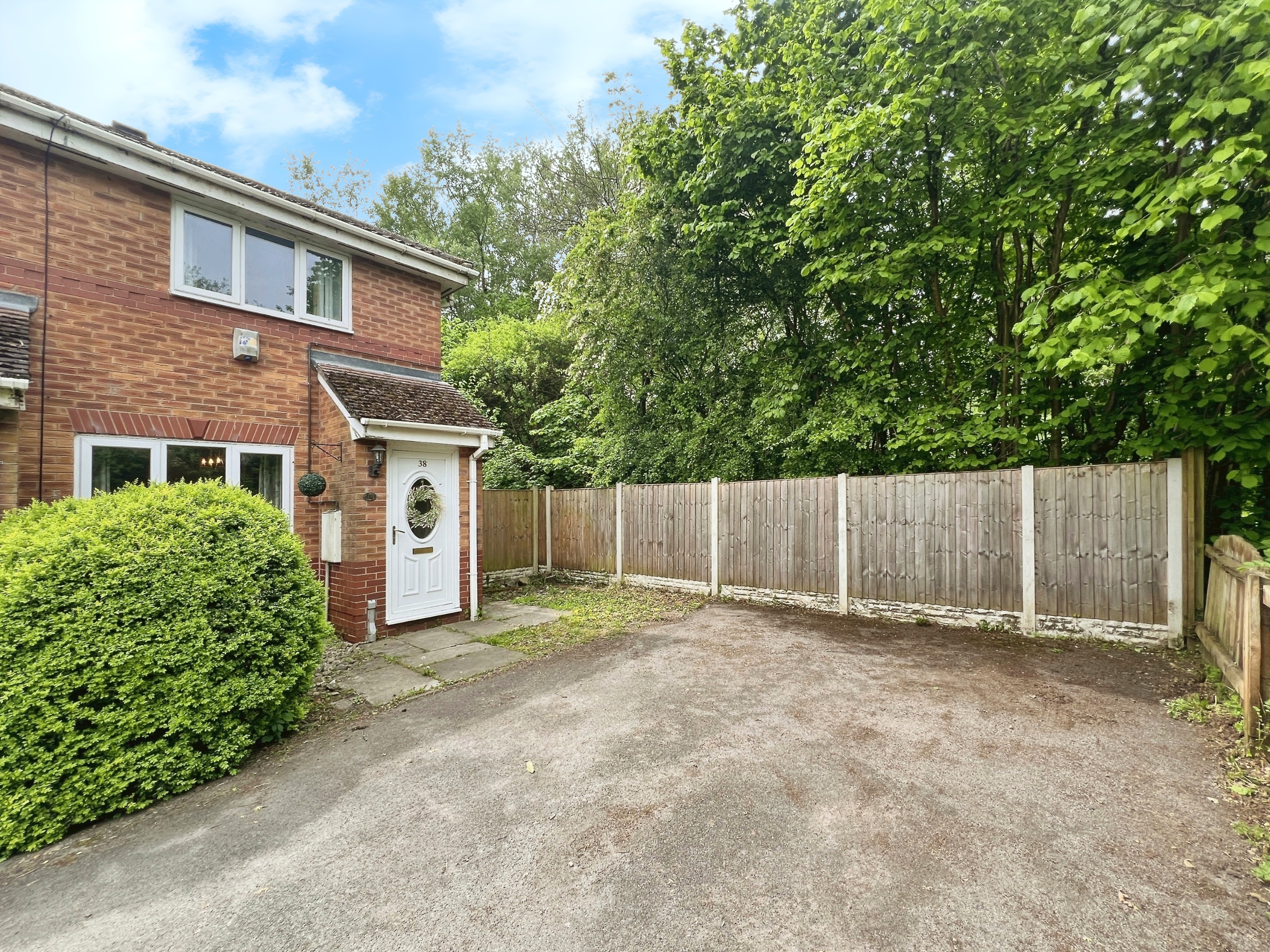 2 bedroom House (unspecified) SSTC