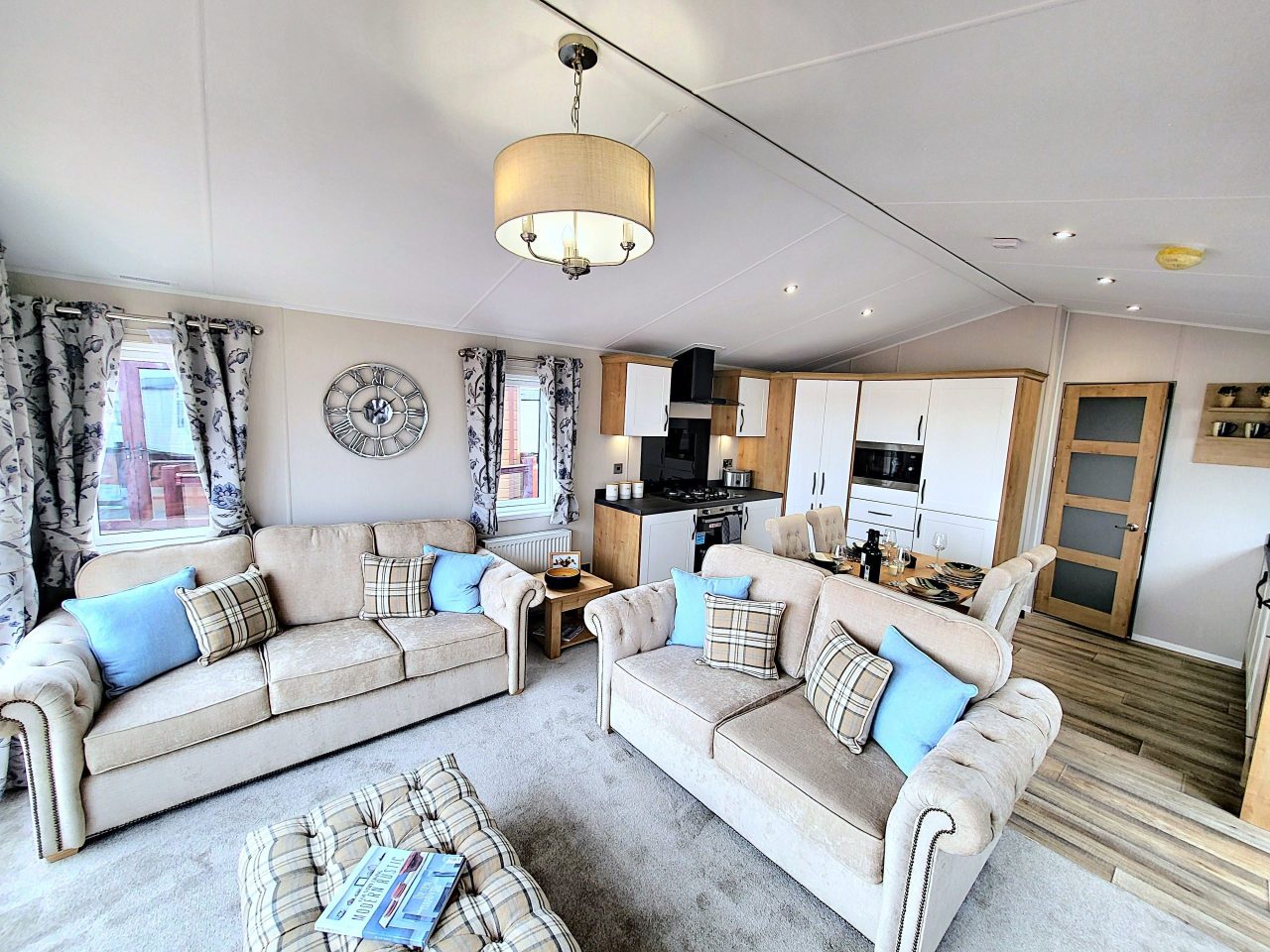 2 bedroom Lodge For Sale