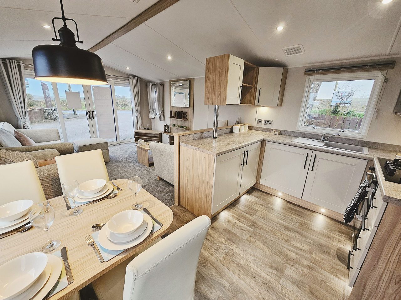 3 bedroom Static Home For Sale