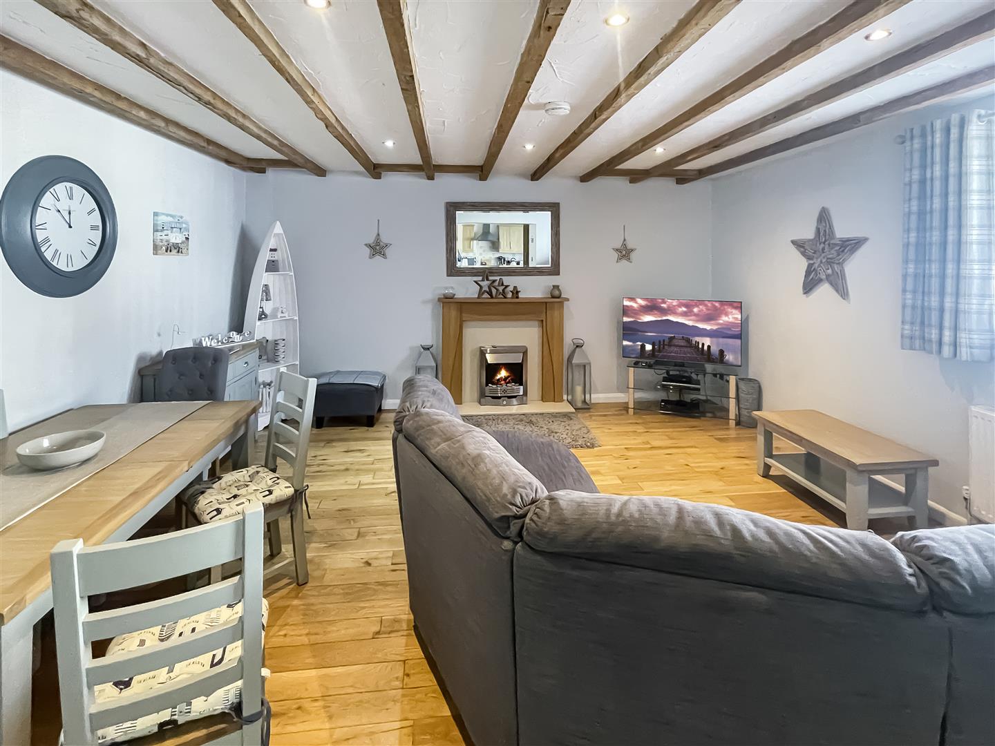 2 bedroom Cottage For Sale