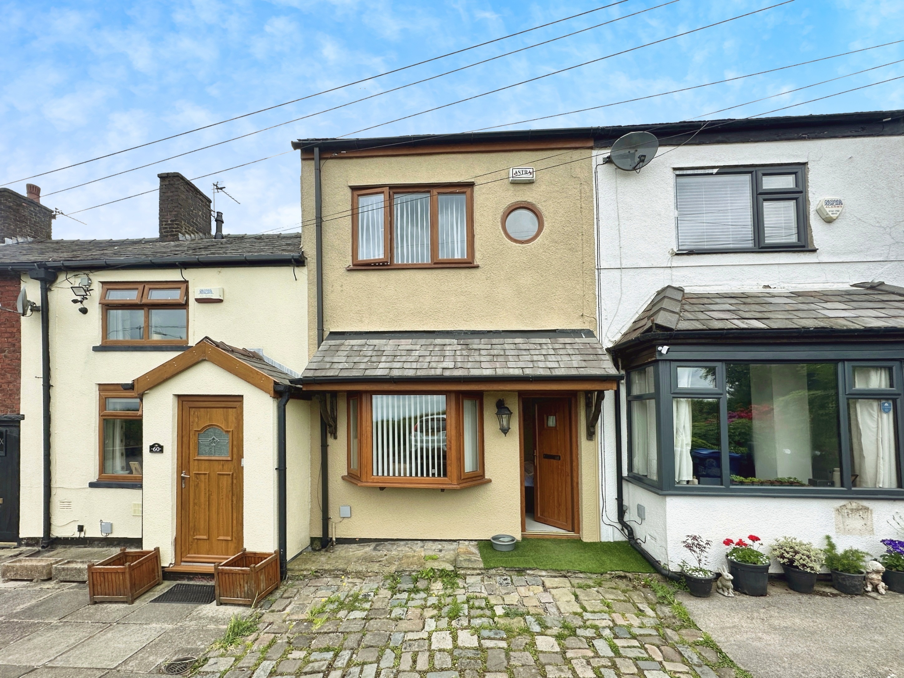 2 bedroom Cottage For Sale