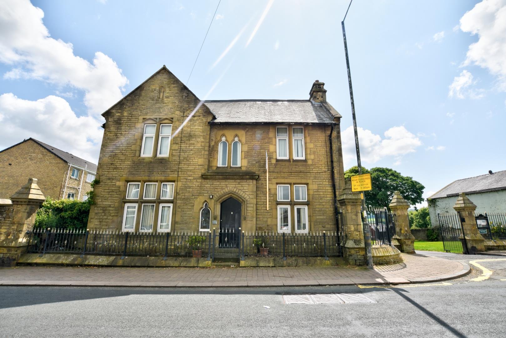 3 bedroom Detached For Sale