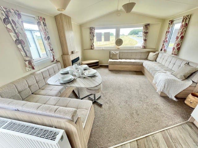 2 bedroom Static Home For Sale