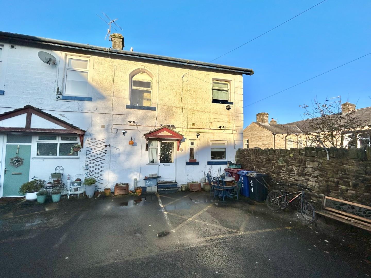 2 bedroom Terraced SSTC