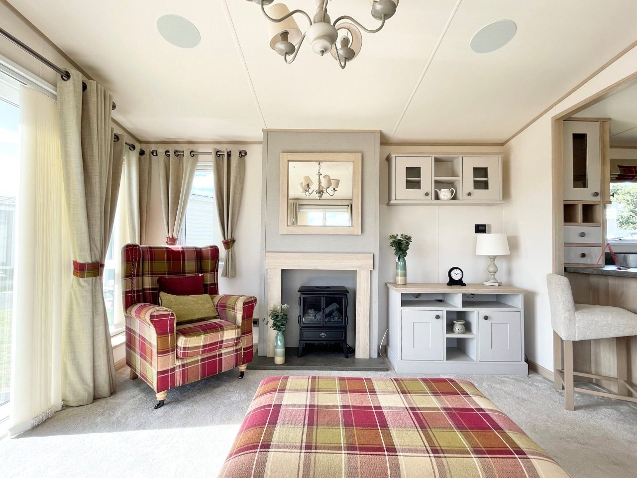 2 bedroom Static Home For Sale
