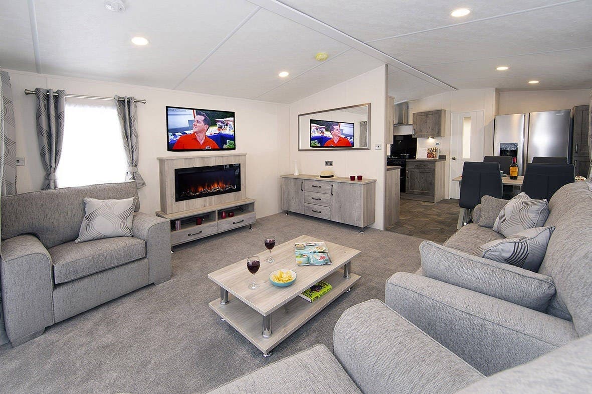 2 bedroom Lodge For Sale