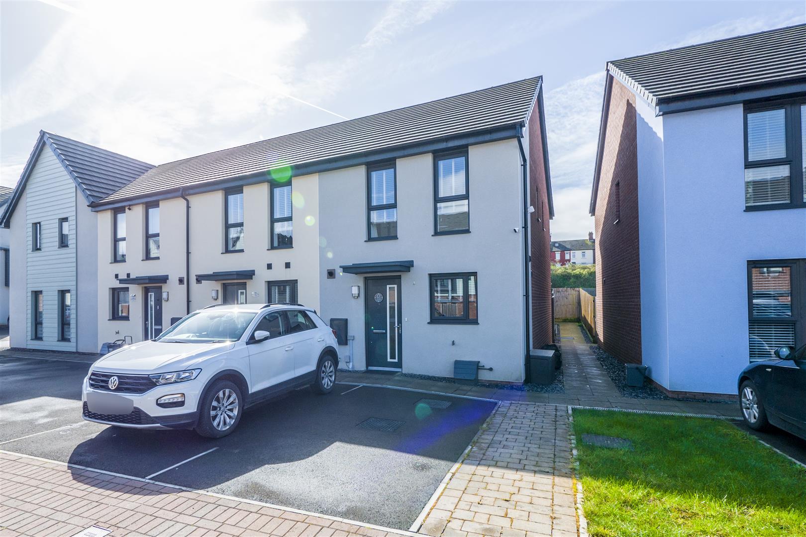 2 bedroom End of Terrace House For Sale