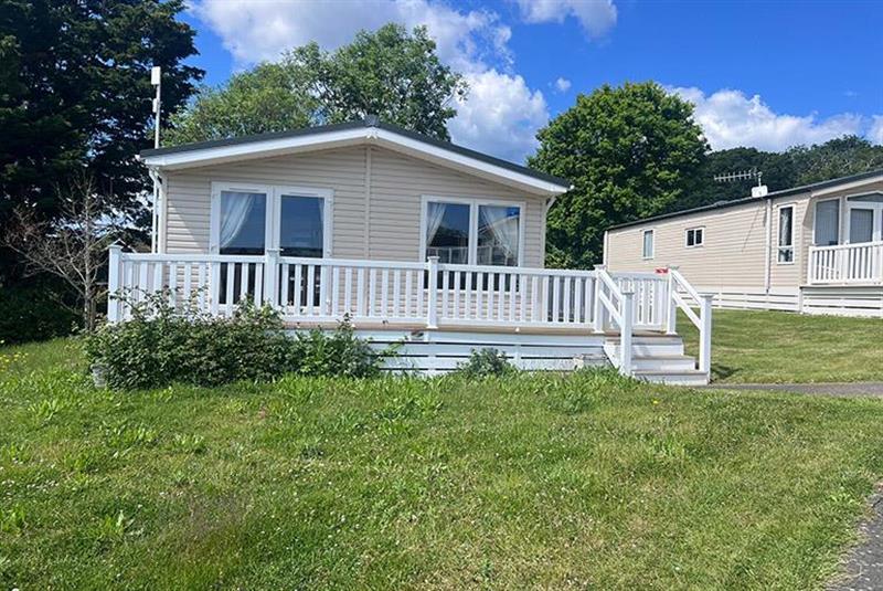 3 bedroom Lodge For Sale