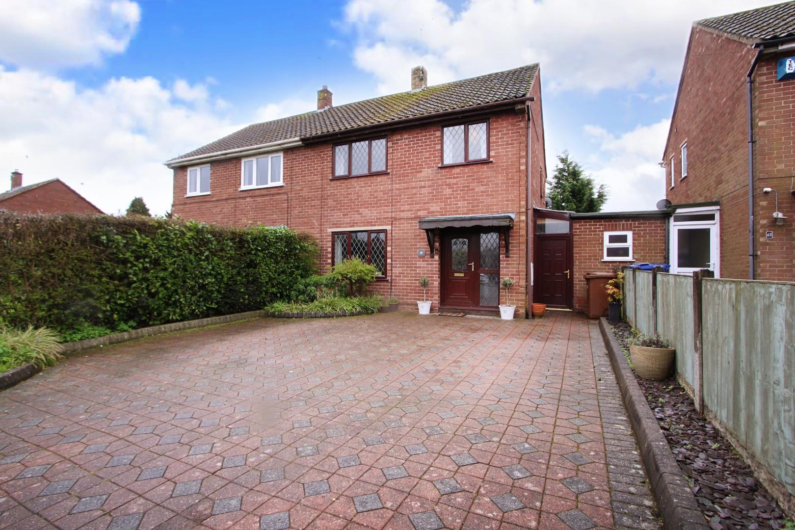 3 bedroom Semi-Detached House For Sale