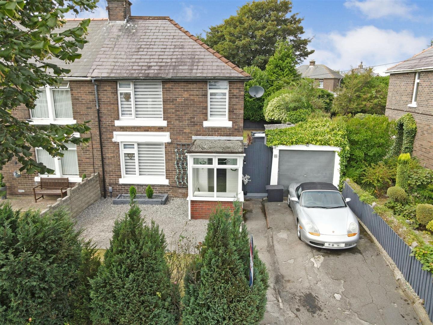 2 bedroom Semi-Detached House For Sale