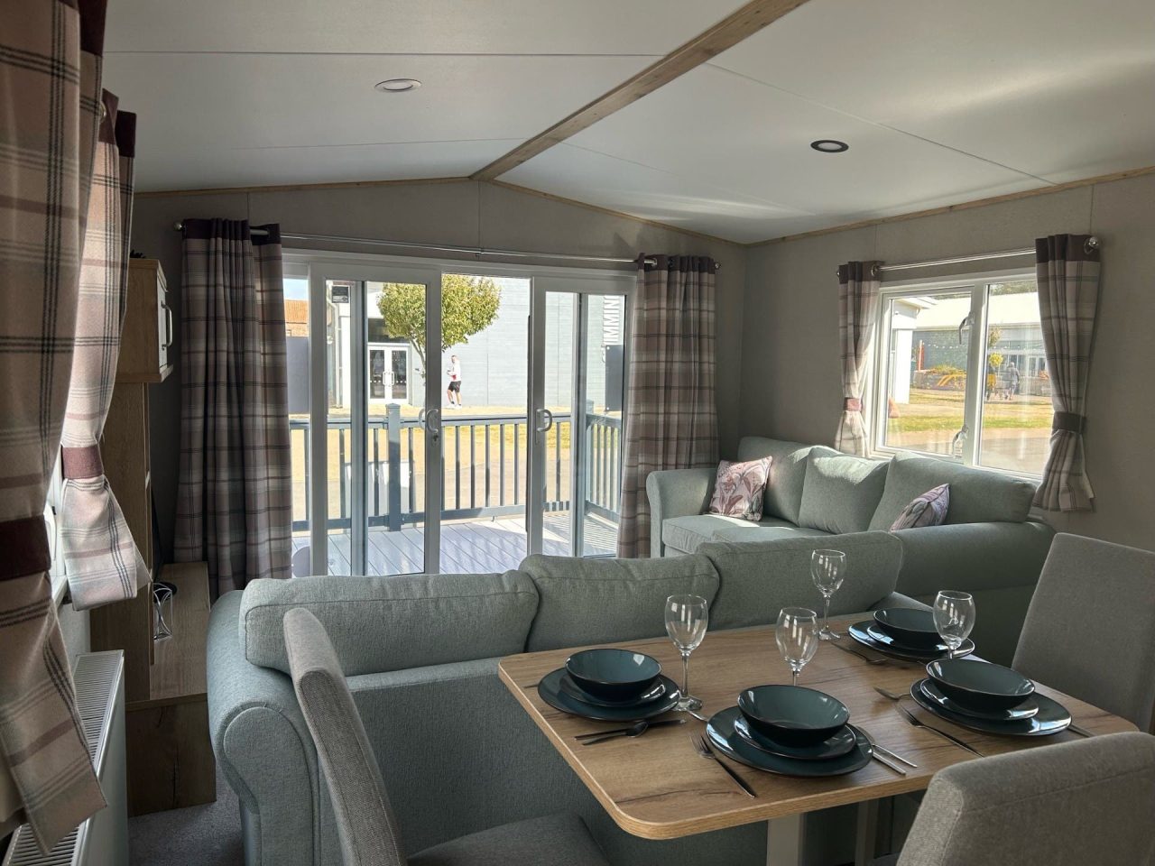 2 bedroom Static Home For Sale