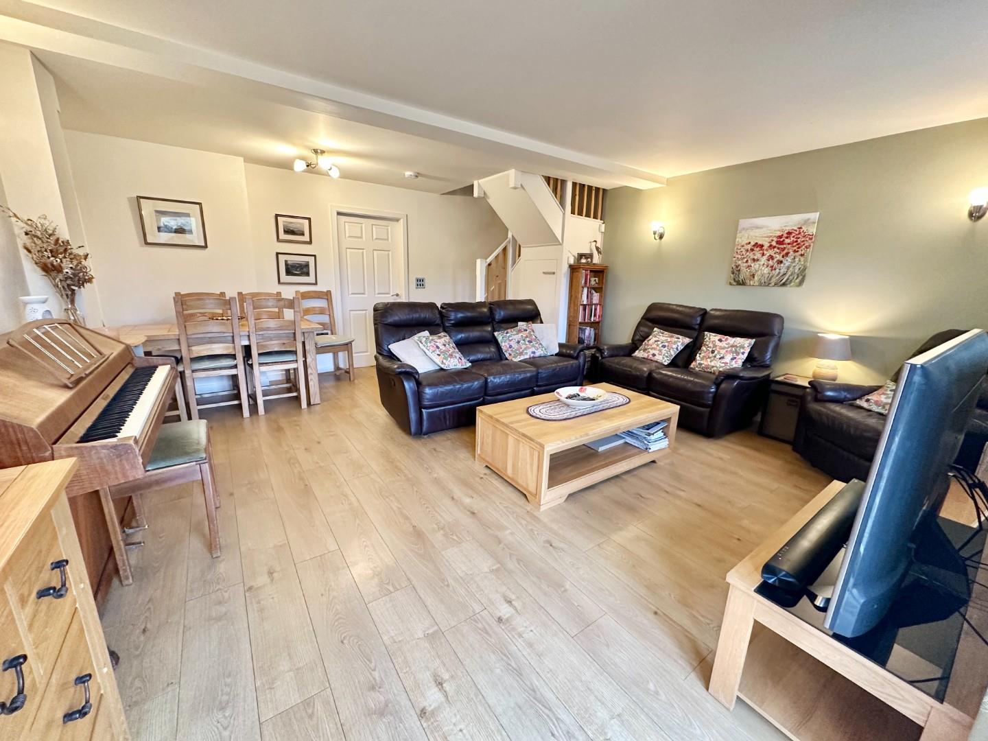 3 bedroom Cottage For Sale