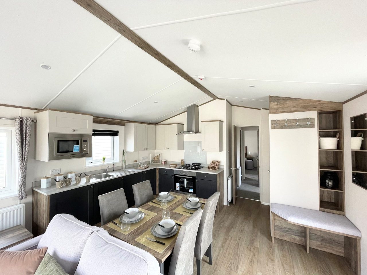 2 bedroom Static Home For Sale