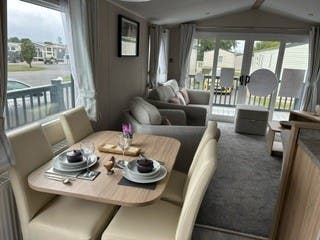 2 bedroom Static Home For Sale