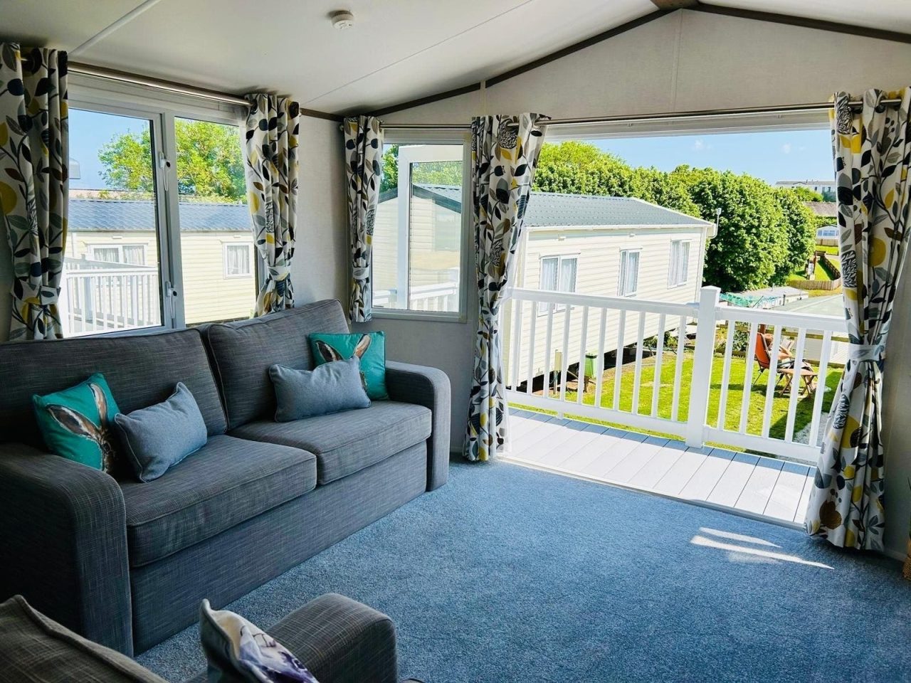 2 bedroom Static Home For Sale