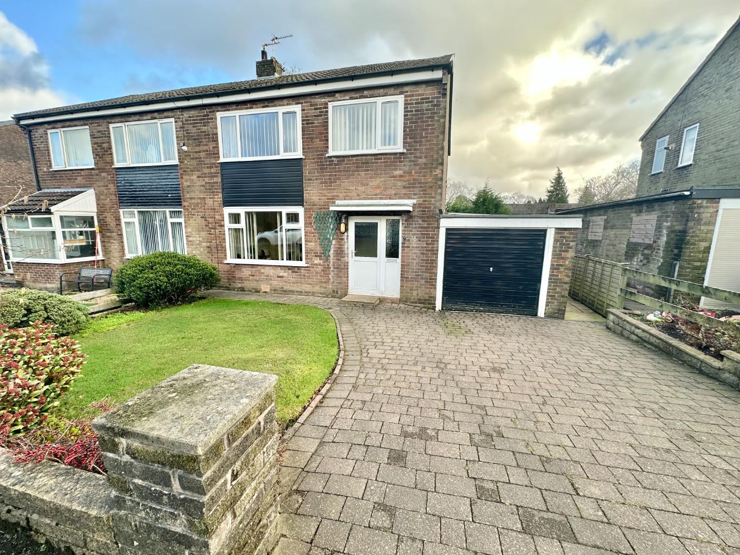 3 bedroom Semi-Detached Under Offer