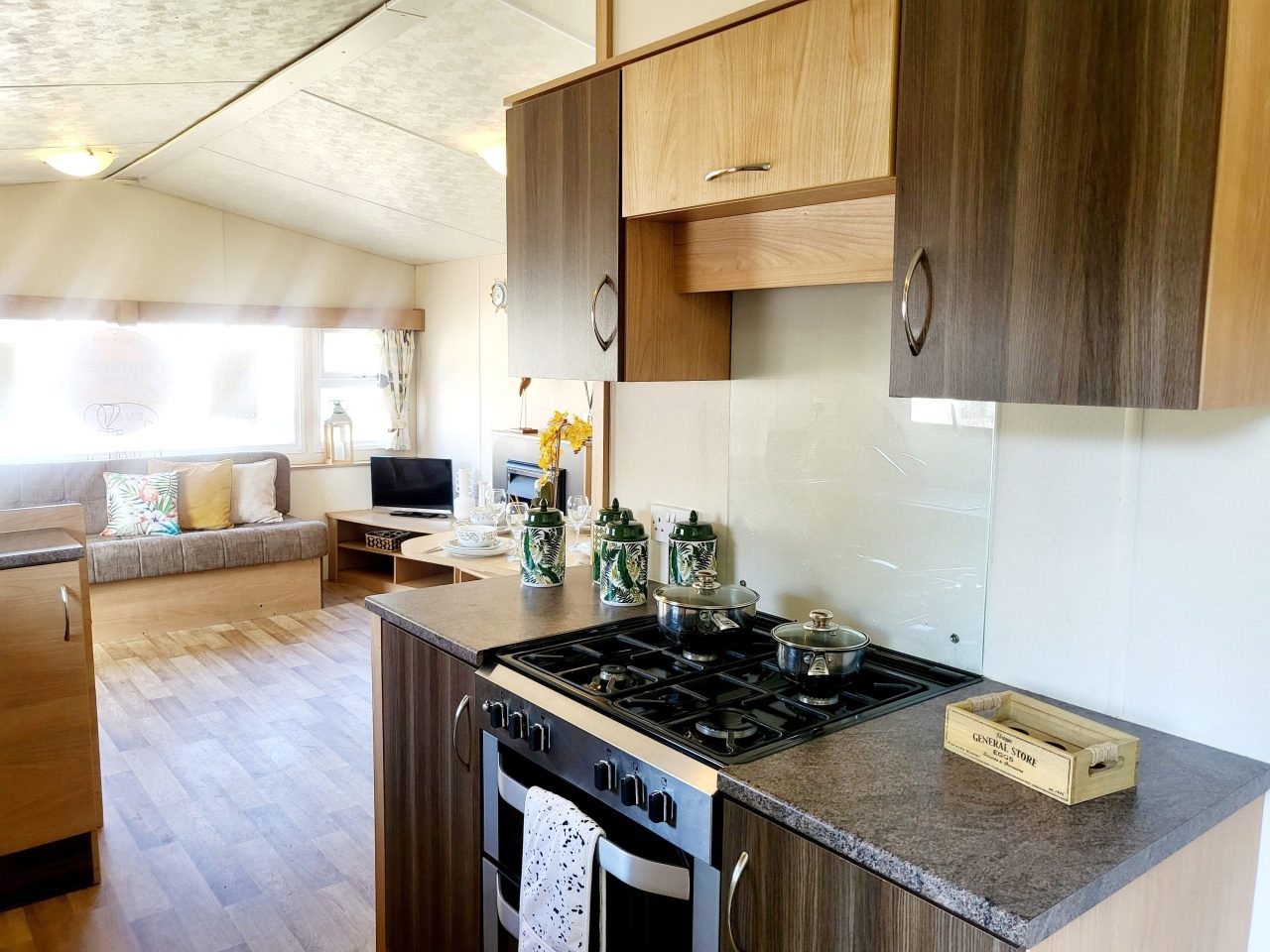2 bedroom Static Home For Sale
